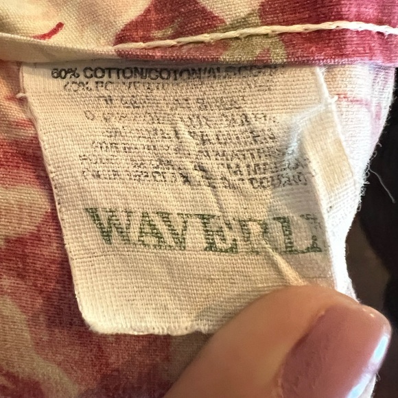 Waverly Garden Room Norfolk Rose Queen Sheet Set, Ruffled flat and fitted - Picture 3 of 3